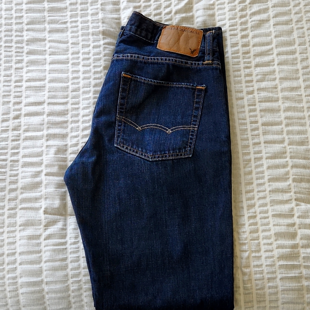 American Eagles Straight Cut Dark Jeans